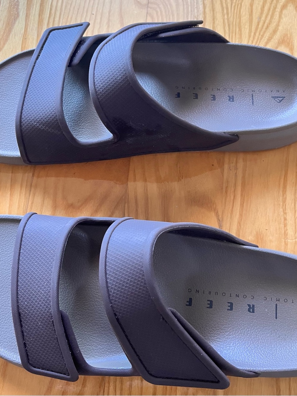 Reef Double-Strap Slides in Plum